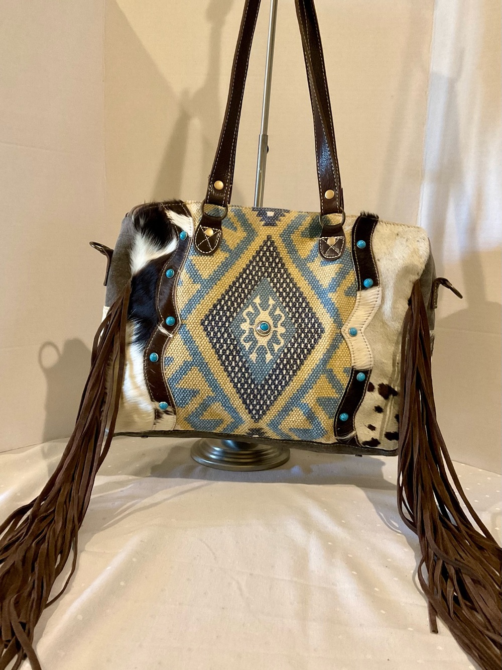 MYRA NEEDLEPOINT HANDBAG, LEATHER & HAIR CALF MATCHING GUITAR / SHOULDER STRAP - Picture 7 of 15